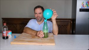 Co2 balloon trick, science for children, science experiments for children, science experiments for kids