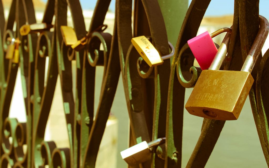 Tavira, Portugal the ALgarve, love locks, photography, professional blogger John Adams, stay at home dad, stay at home dad John Adams