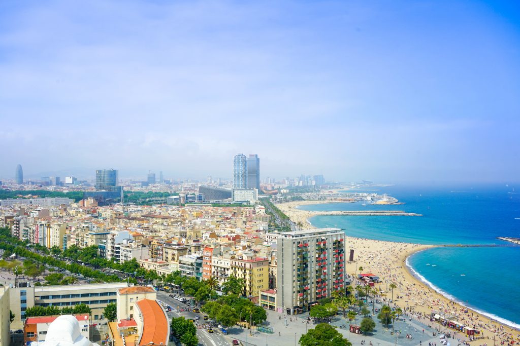 Barcelona, Barcelona travel guide, Avis