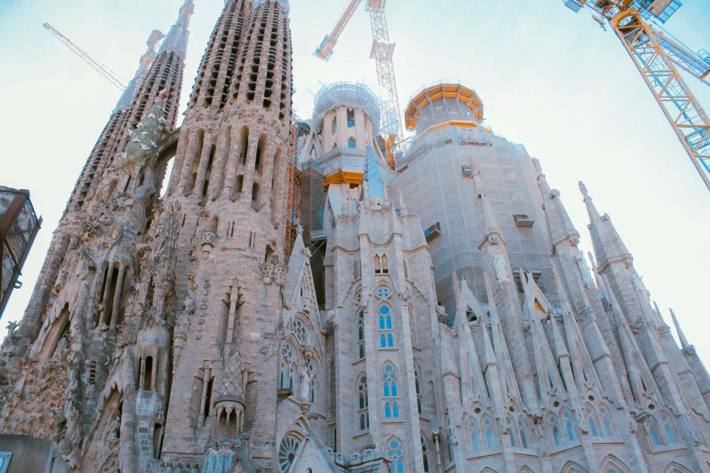 Barcelona, Sagrada Familia, Avis, Avis guide to Barcelona