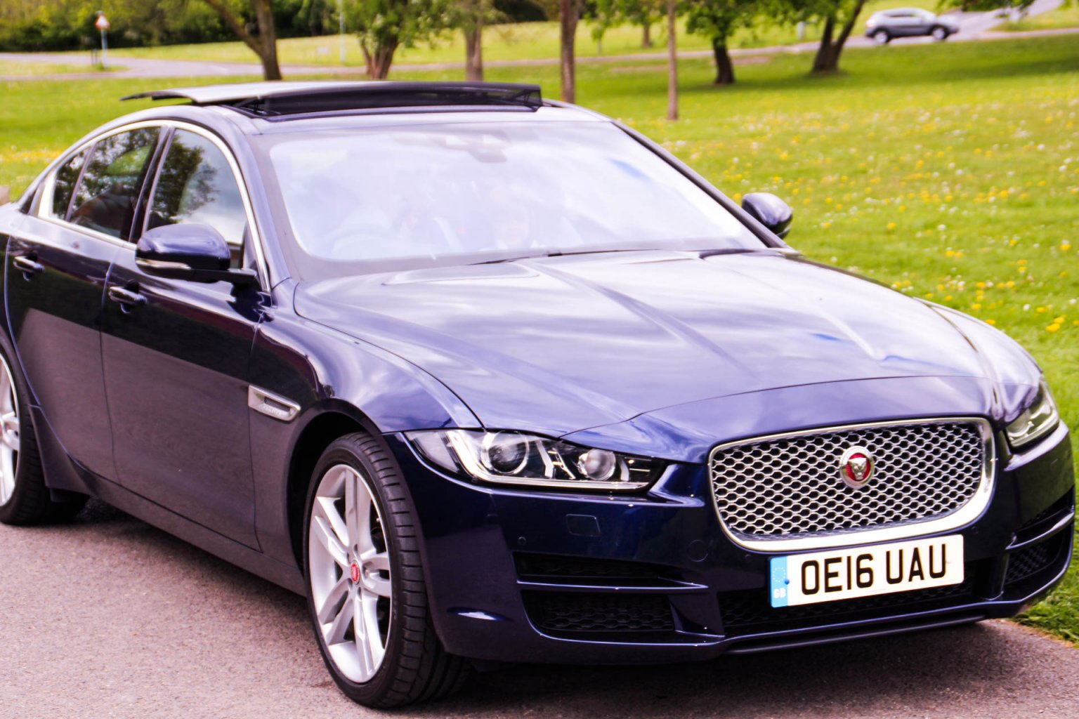 Jaguar xe r sport