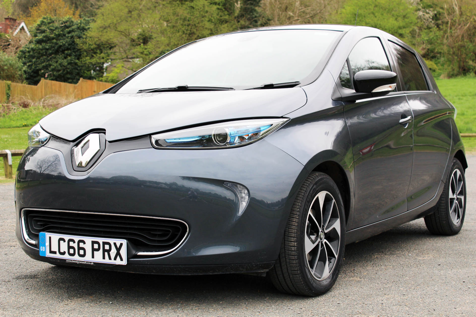 Renault Zoe, electric cars, electric car reviews, EVr Go Electric, dadbloguk, dadbloguk.com, school run dad