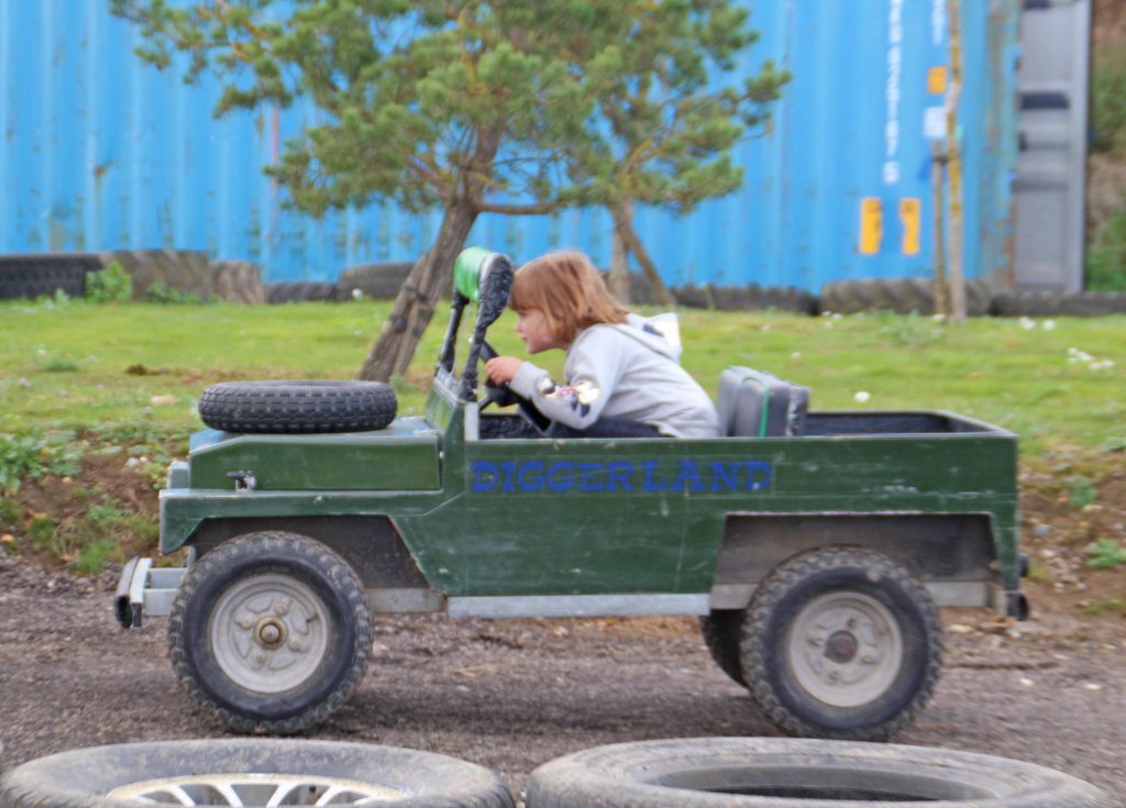 Diggerland, Diggerland kent, days out with children, dadbloguk, dadbloguk.com, dad blog uk, school run dad, stay at home dad