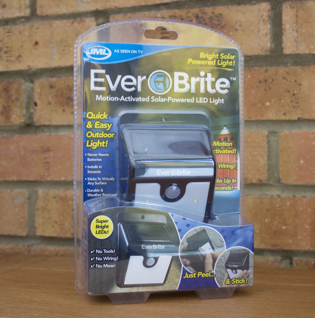 Reviewed the EverBrite solar powered security light Dad Blog UK