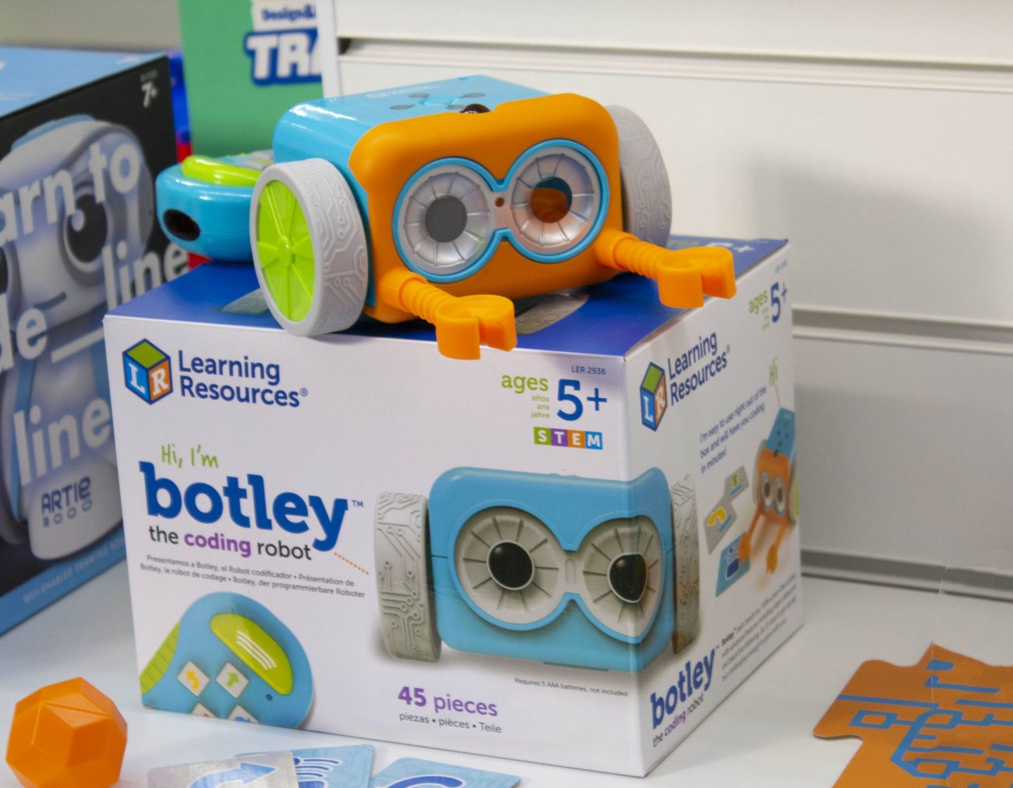 Botley, Learning resources, codingThe Toy Fair, Toy Fair 2019, The Toy Fair 2019, Microscooters, dadbloguk, dad blog uk, dadbloguk.com, school run dad, sahd, wahd toys, gifts