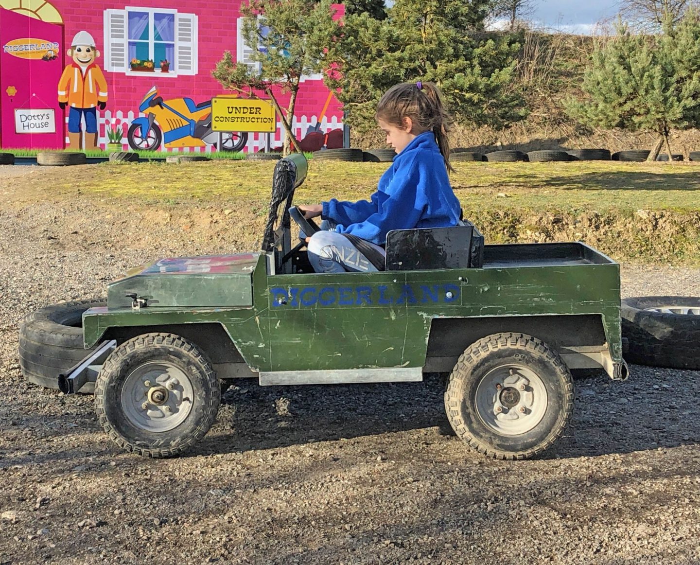 Diggerland, Diggerland kent, Diggerland kent reviews, dad blog, dadbloguk.com, uk dad blog, days out, family days out, Diggerland theme park