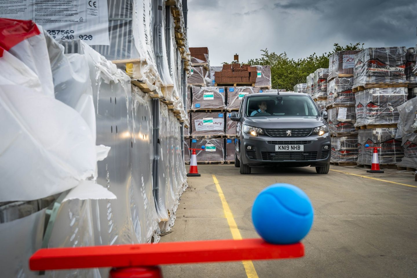 Peugeot Partner Van, Peugeot Van. driving challenge, school run, dad blog, dadbloguk, dadbloguk.com, motoring