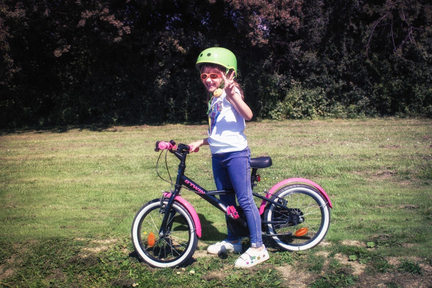 when should child ride bike without stabilisers