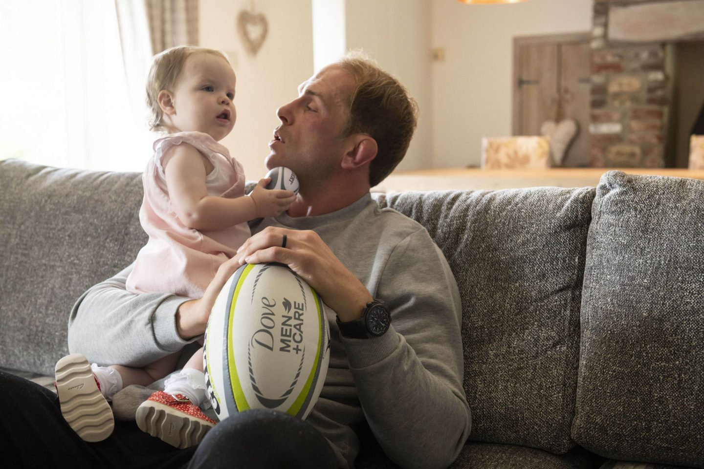 Alun Wyn Jones, Wales Rugby, rugby captain. Ospreys, fatherhood, dads, dad